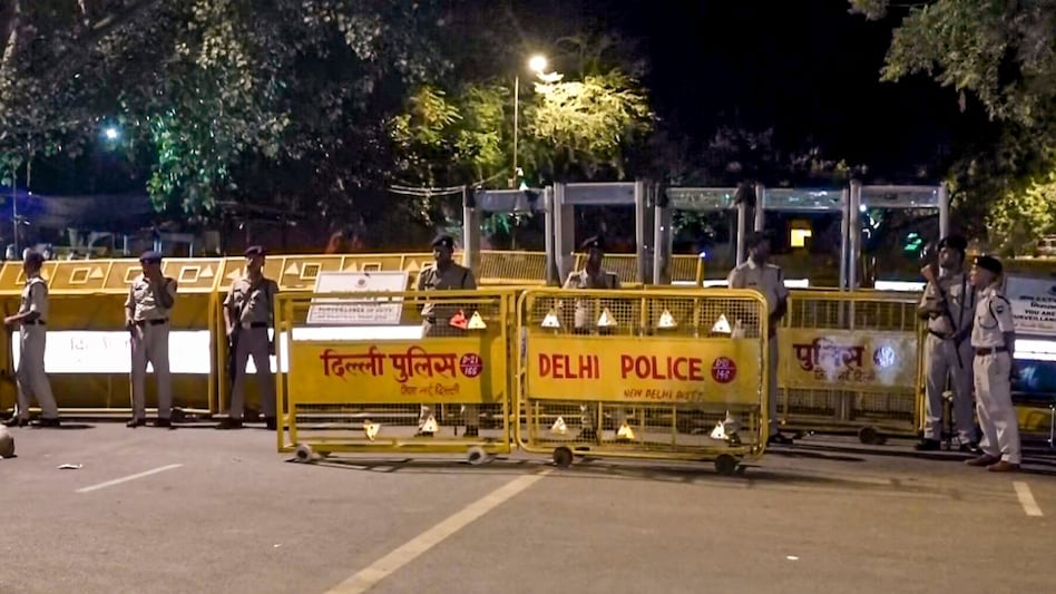 BREAKING NEWS :दिल्ली में विरोध प्रदर्शन का असर, व्यापारियों को ₹2,000 करोड़ के नुकसान का अनुमान!